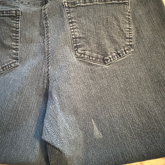 Classic Blue Women's Jeans Pull -on Size 18W - Picture 3 of 6